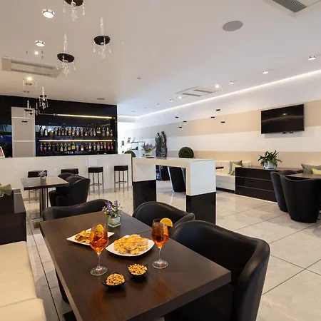 Western Modena Hotel