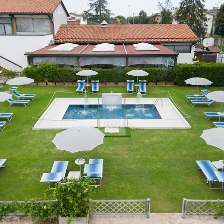 호텔 베스트 웨스턴 플러스 모데나 4*