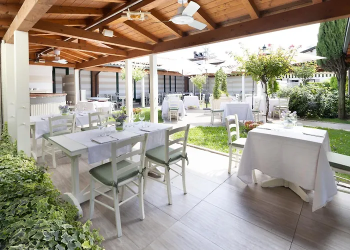 Western Modena 4*