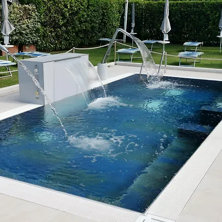 Western Modena 4*