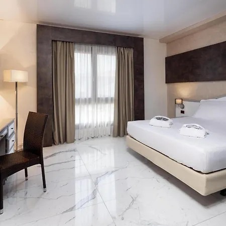 Western Modena 4*
